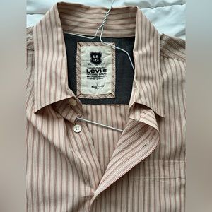 Levi’s Button down shirt